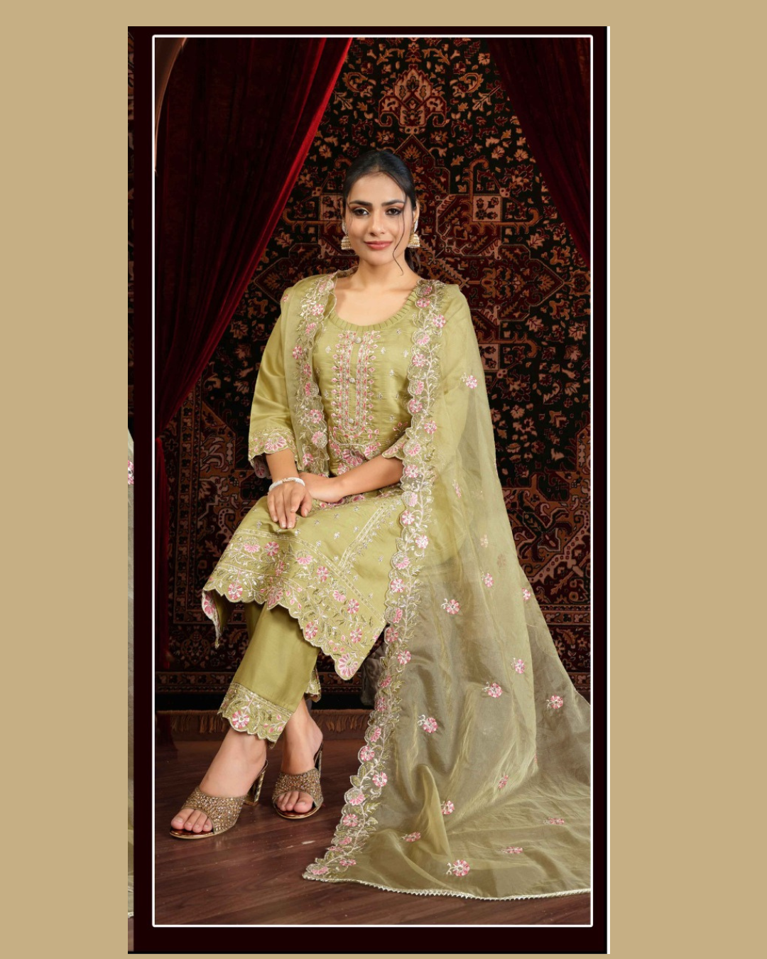 Elegant Golden straight-cut suit