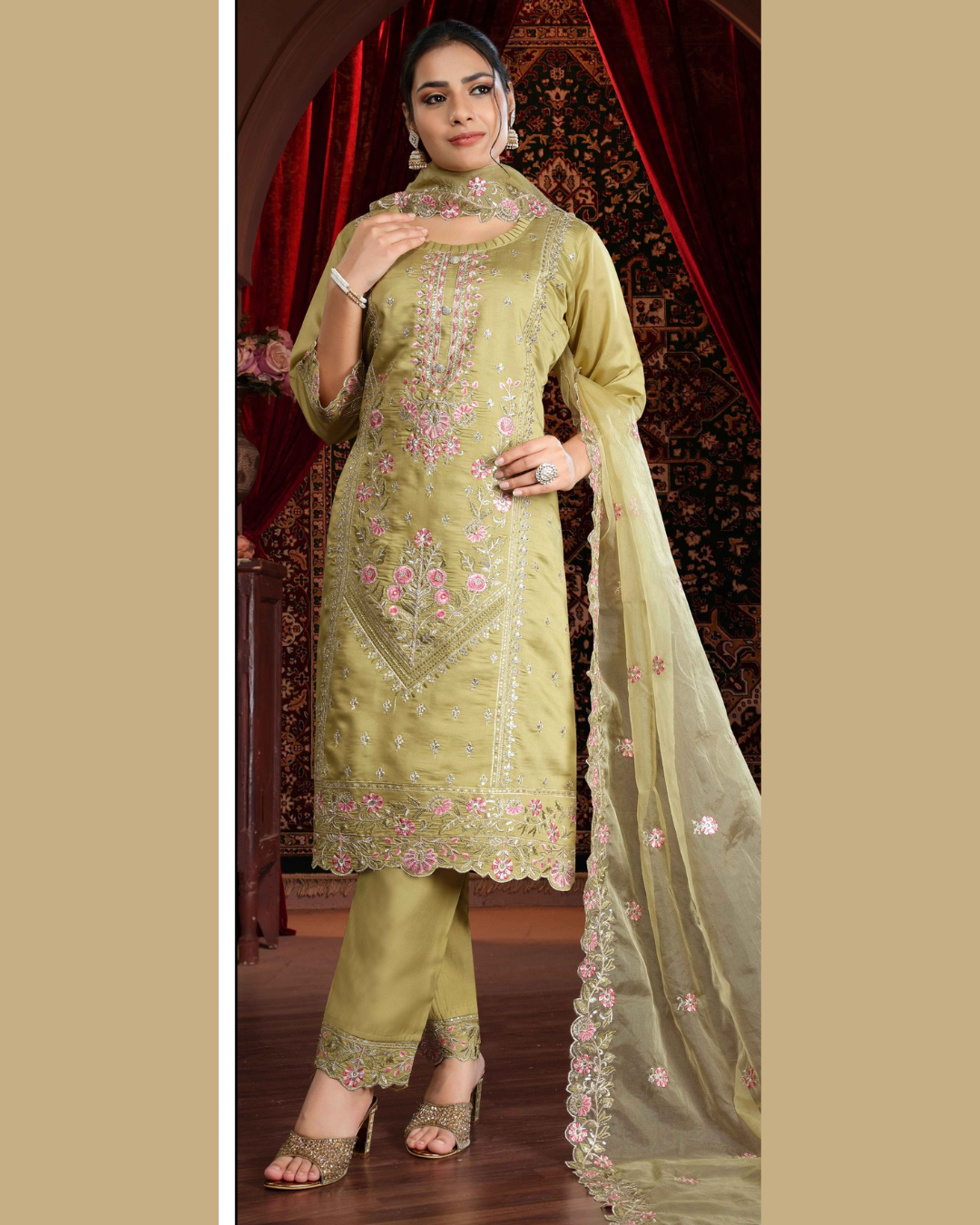 Elegant Golden straight-cut suit